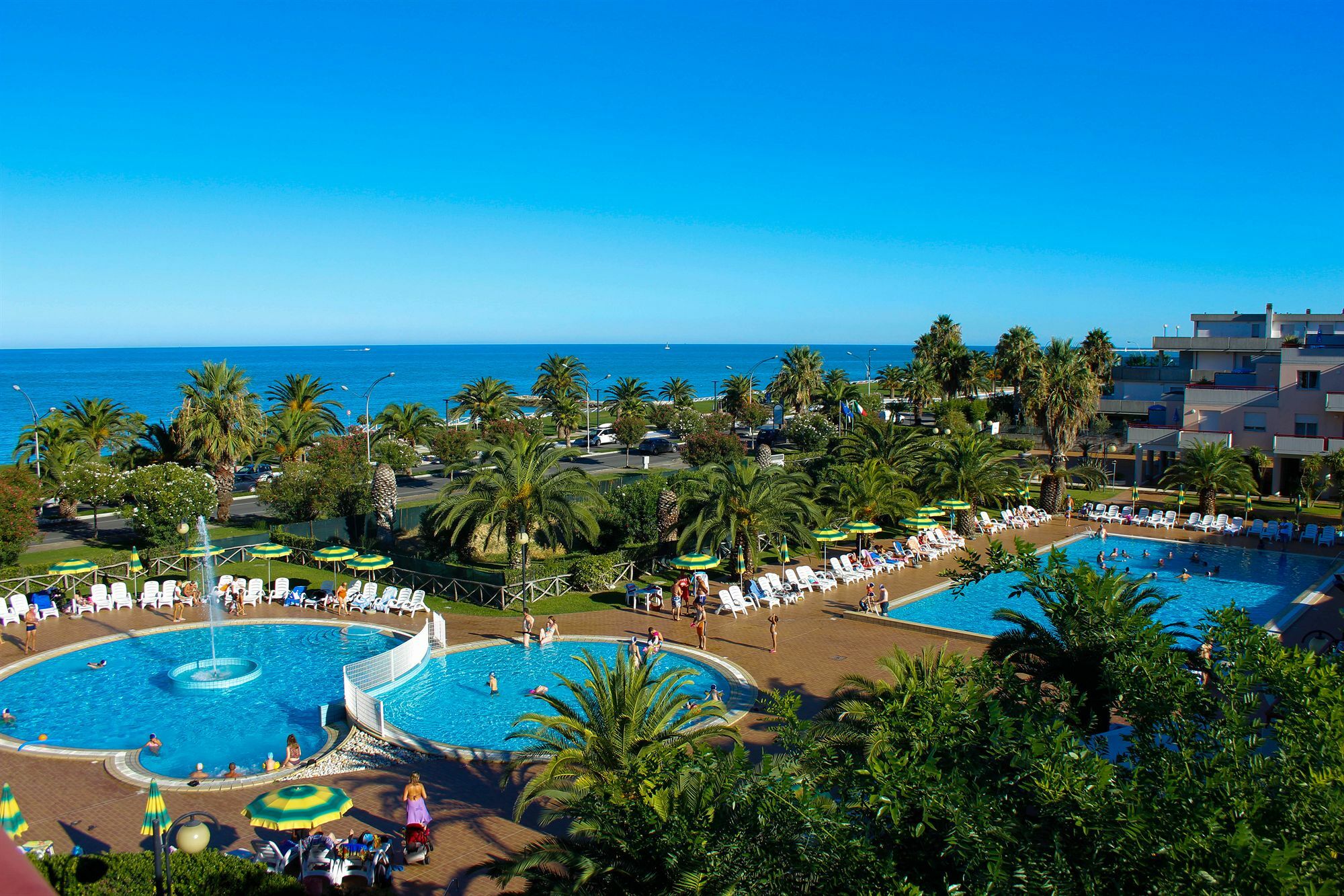 Ihr Residence Hotel Le Terrazze Гроттаммаре Екстер'єр фото